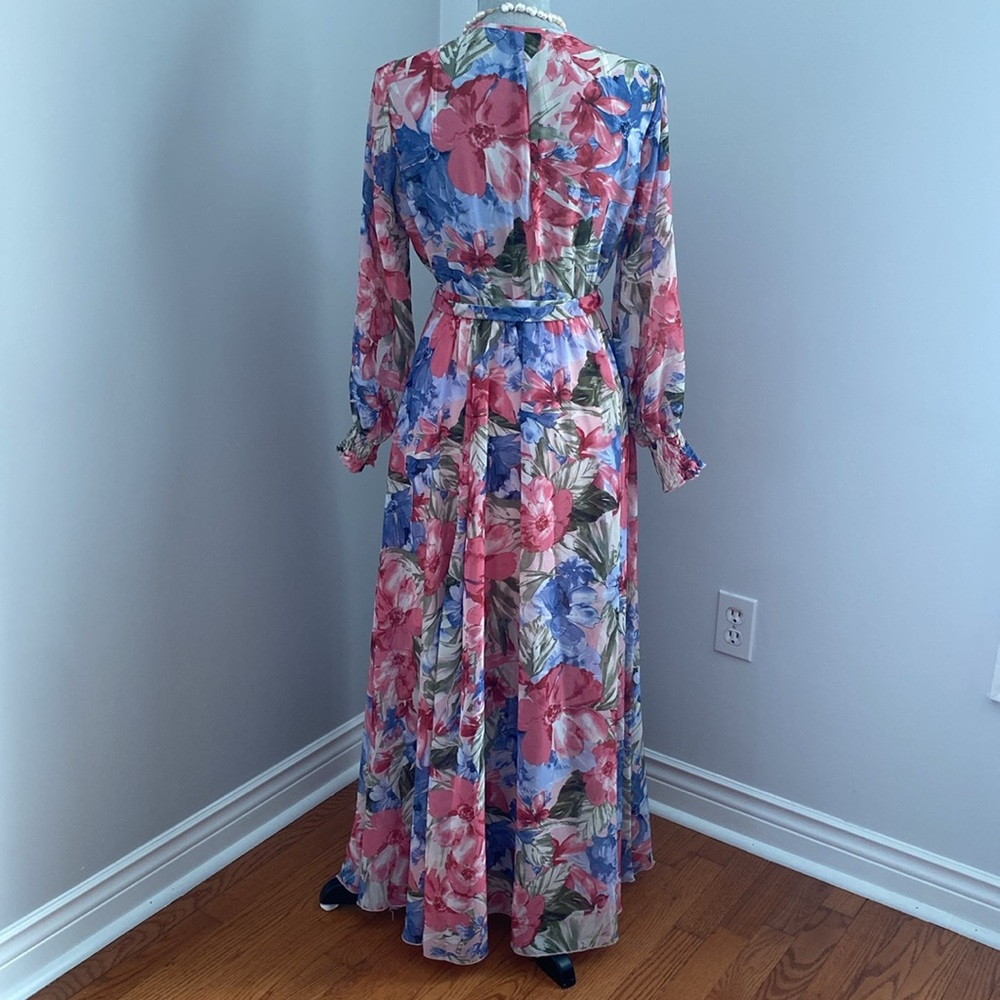 Beautiful Long Dress - Picture 7 of 11